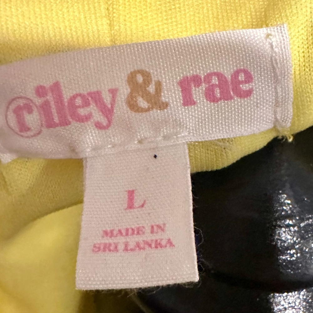 Riley & Rae Eyelet Shirt - Picture 4 of 5